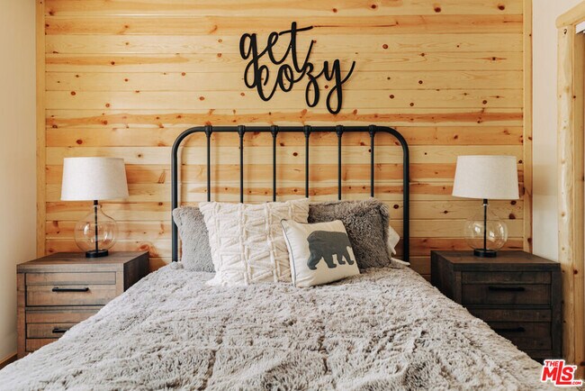 Building Photo - 315 Northern Cross Dr