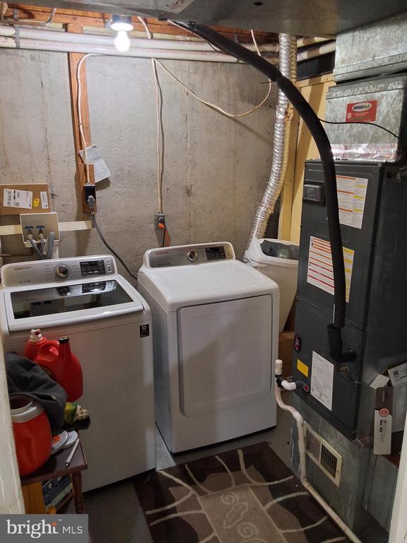 Building Photo - 19206 Esmond Terrace