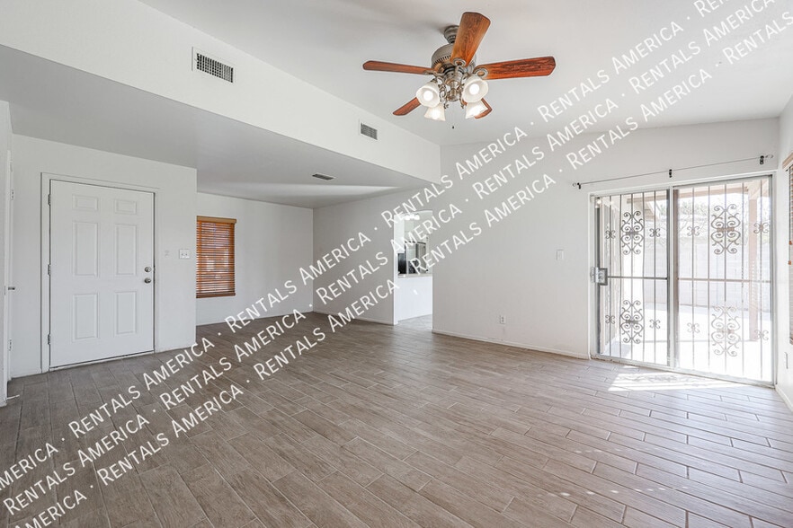 Building Photo - 913 W Jerome Cir
