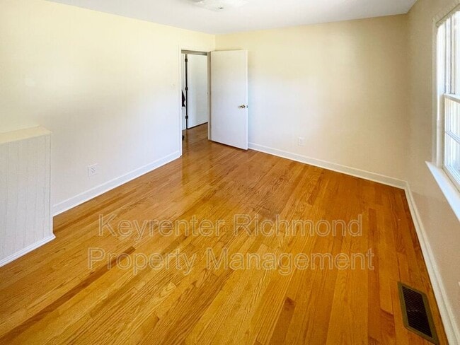 Building Photo - 120 Stanmore Rd