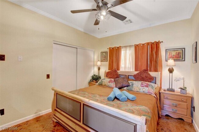 Building Photo - 481 Benedict Dr