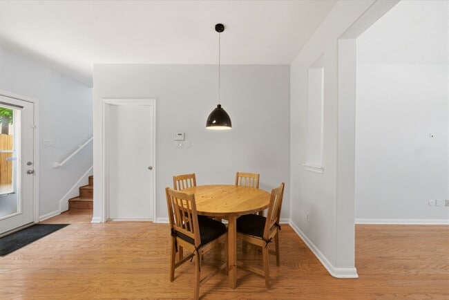 Building Photo - 218 Plaza Del Sol Park