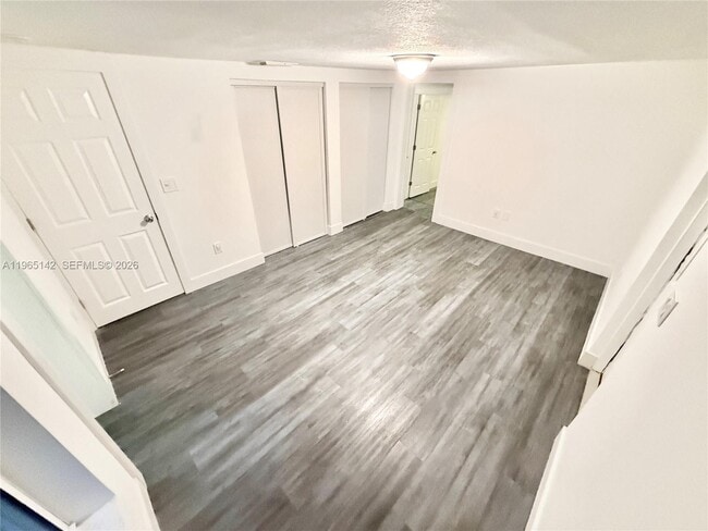 Building Photo - 1621 SW 117th Ave