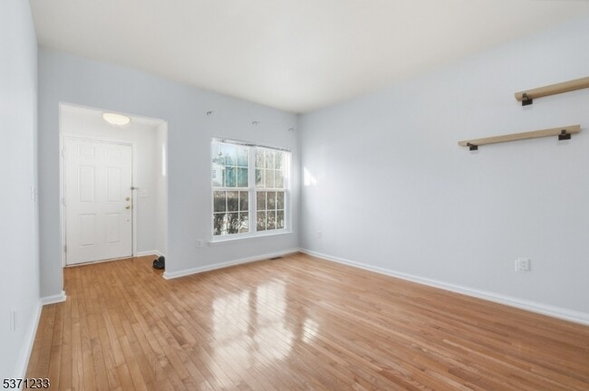 Building Photo - 5 Indian Field Dr