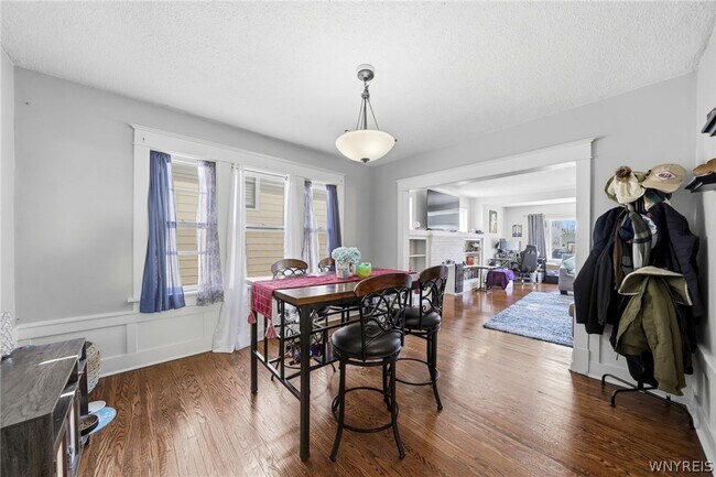 Building Photo - 226 Tacoma Ave