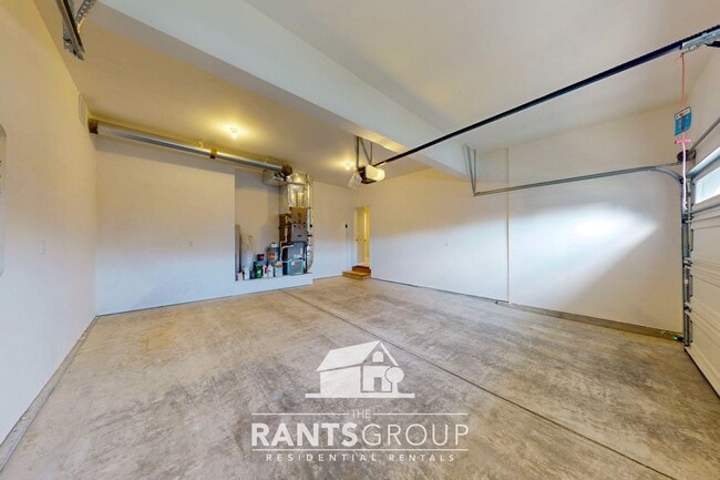 Building Photo - Modern 3-Bed Home in Steilacoom Ridge w/ A...