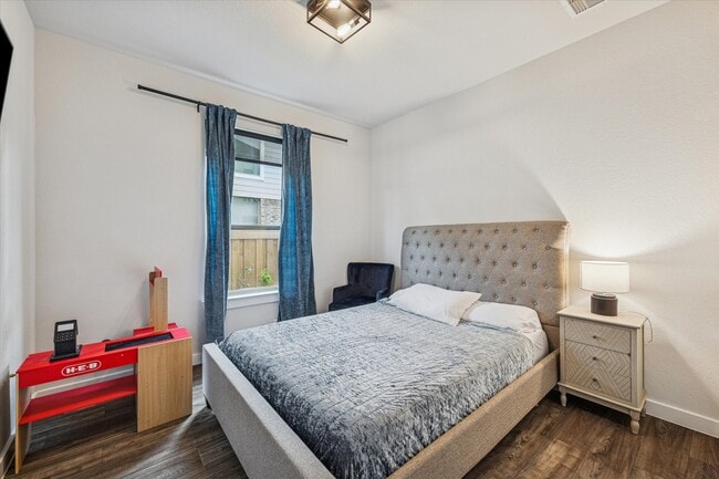 Building Photo - 7933 Spring Run Dr