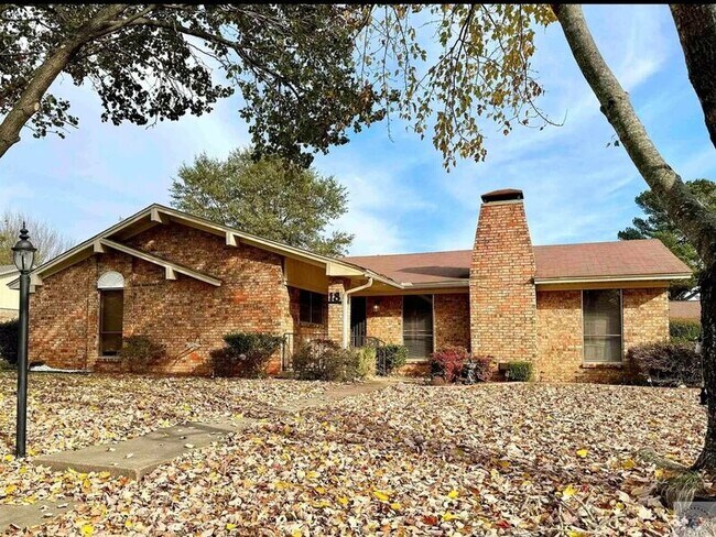 Primary Photo - 18 Lanshire Dr