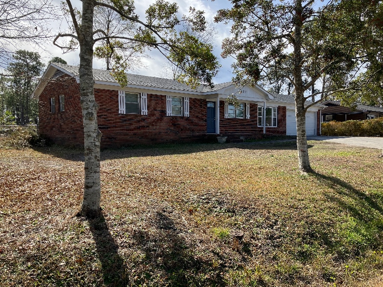 Primary Photo - 225 Antoinette Dr