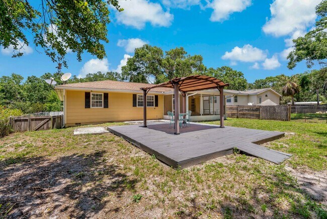 Building Photo - 39542 Friends Ave
