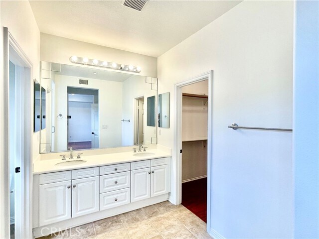 Building Photo - 140 Paseo Vista