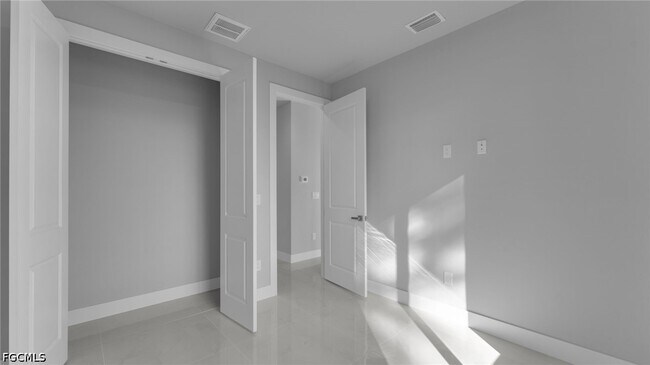 Building Photo - 1306 Beth Ave N