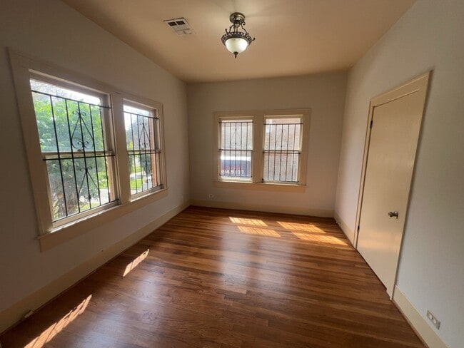 Building Photo - 4716 Crawford St