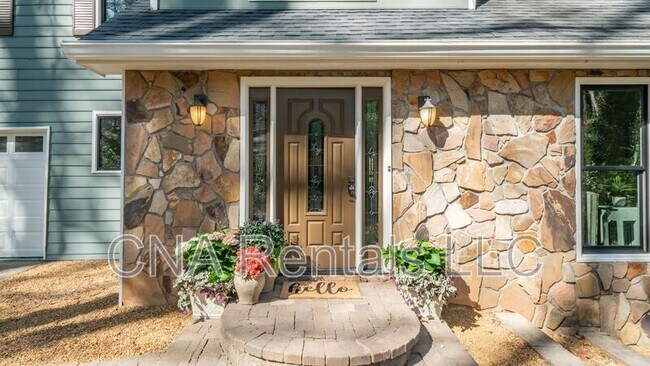 Building Photo - 870 Mitsy Ridge Dr