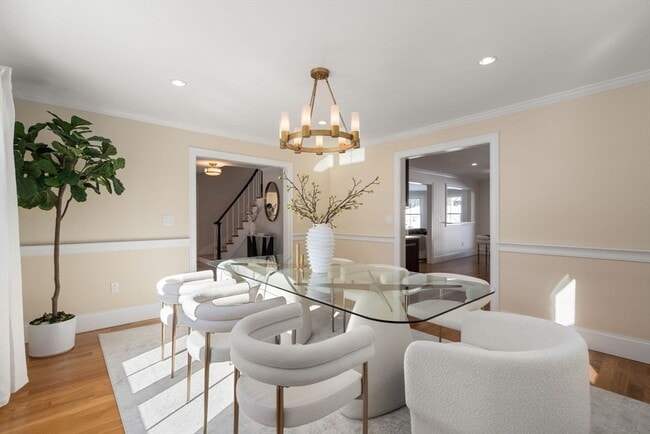 Building Photo - 150 Country Club Rd