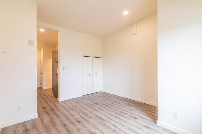 Building Photo - 2919 SE Division St