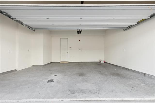 Building Photo - 8040 Ingram Dr