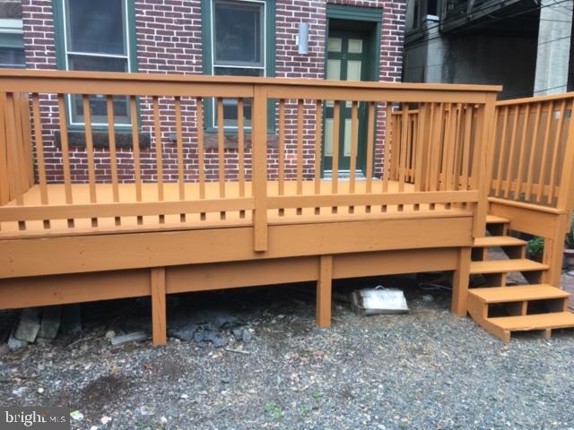 Building Photo - 1906 Fairmount Ave