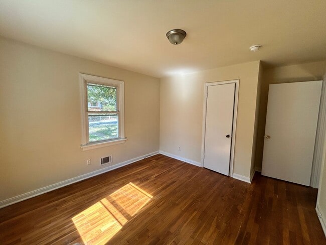 Building Photo - 1031 Derrymore Rd