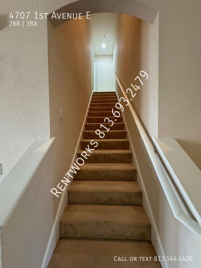 Building Photo - 4707 1st Ave E