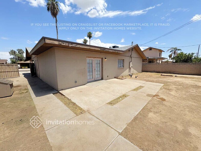 Building Photo - 3737 W Lawrence Rd