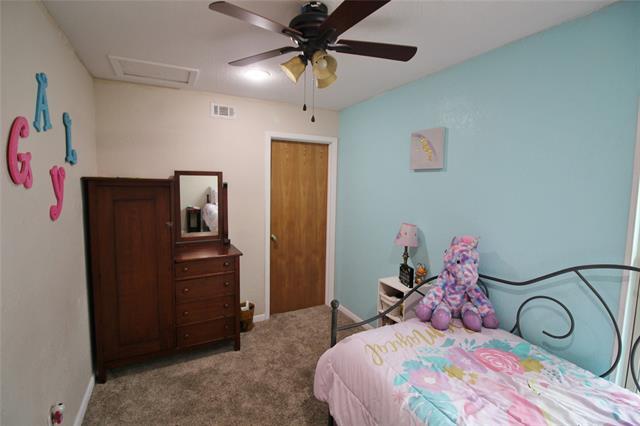Building Photo - 18359 Hickory Cir