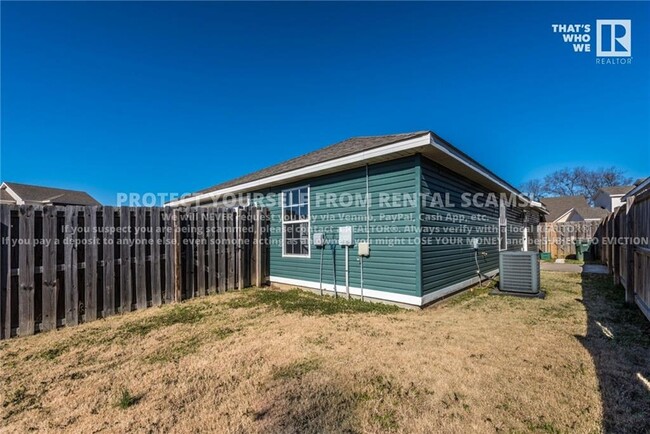 Building Photo - 4537 W Pecan St