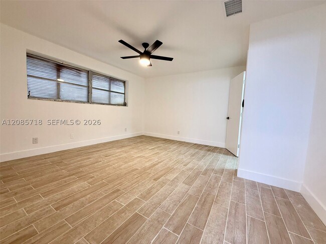 Building Photo - 2201 N 54th Ave