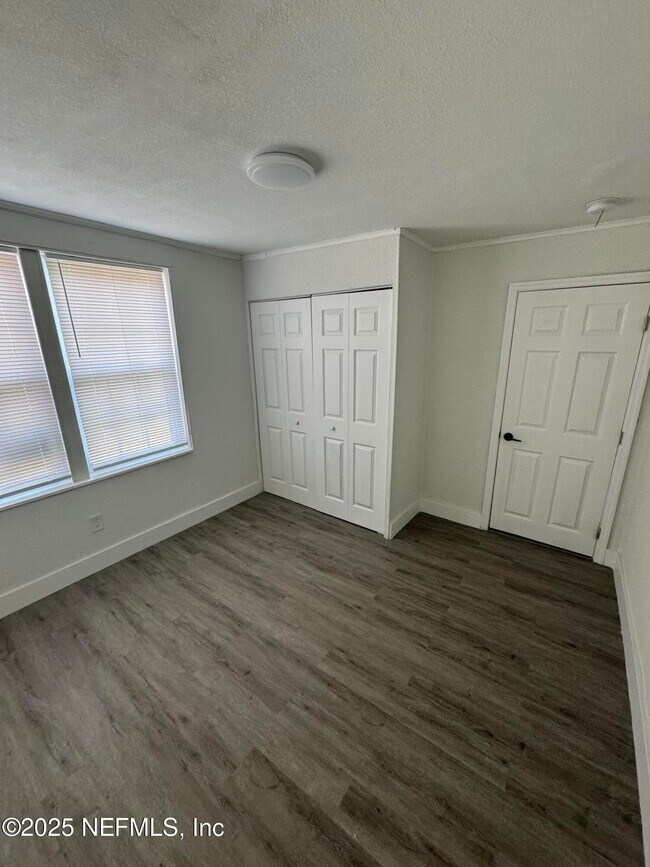 Building Photo - 1421 Detroit St