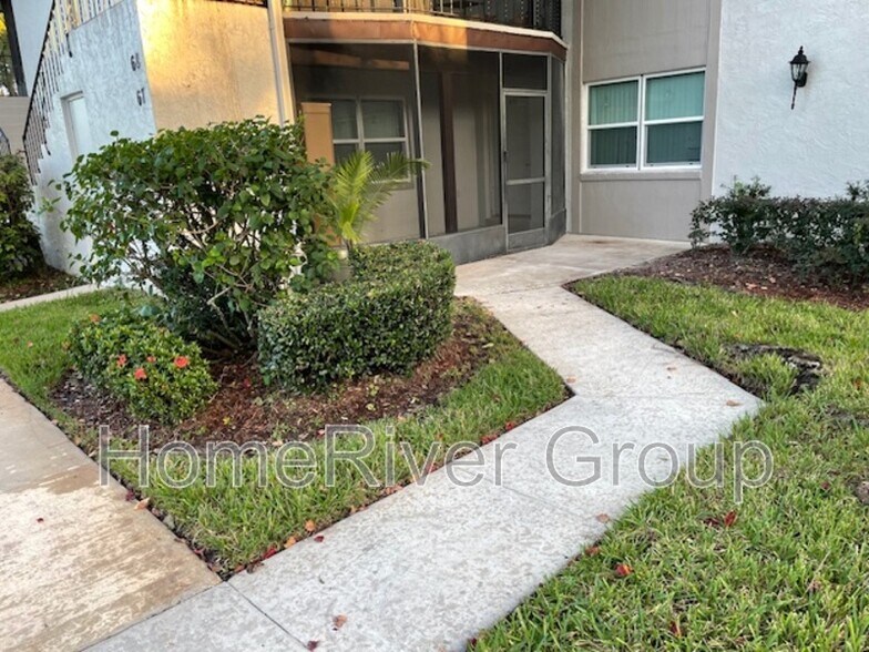 Building Photo - 67 Windtree Ln