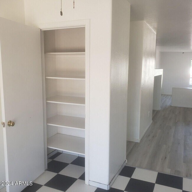 Building Photo - 14911 W Acapulco Ln