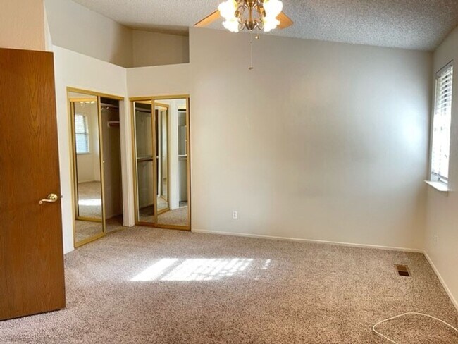 Building Photo - 1254 Ambassador Dr
