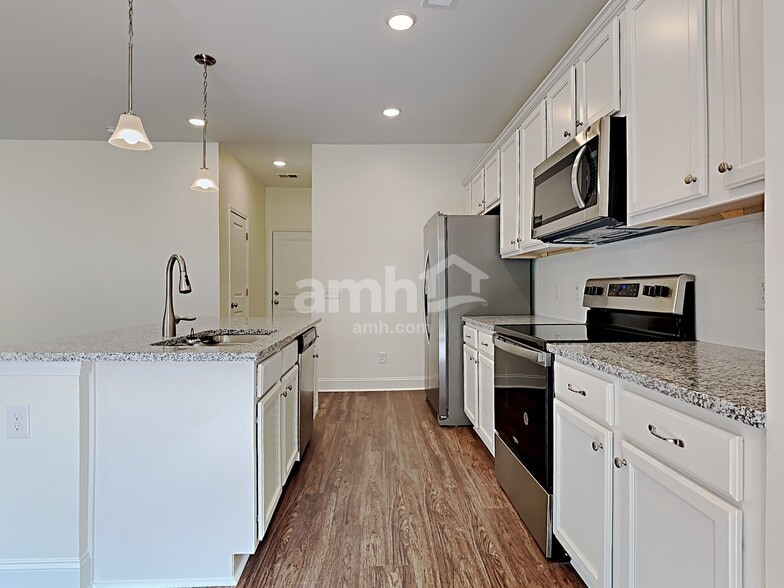 Building Photo - 1842 Produce Ln