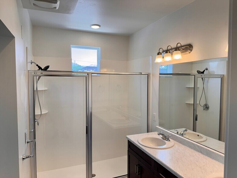 Primary Bath - 8395 S Iris Lumi Ln
