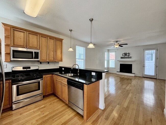 Building Photo - Ready 04-01-26! A Shadowlawn Condo w/Rooftop Deck - 3 Primary Suites - Outdoor Shower - Pet Frien...