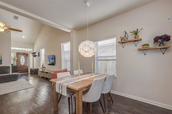 Building Photo - 25311 Sierra Woods Ln