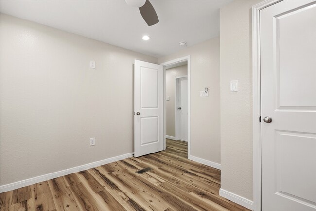 Building Photo - 2222 N Austin Ave