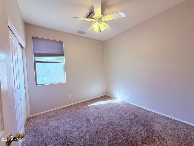 Building Photo - 2061 E Bellerive Pl