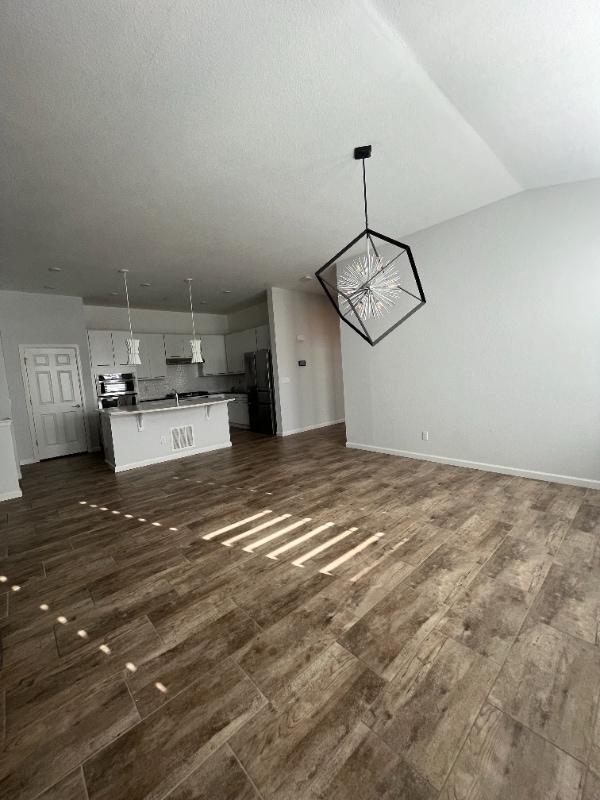 Building Photo - 1733 Pioneer Cir