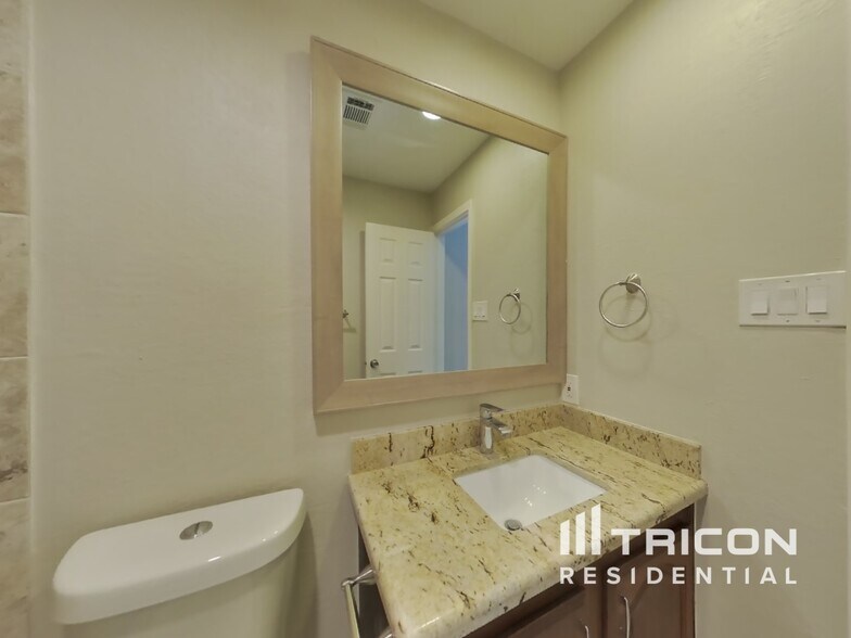 Building Photo - 5107 Dunnethead Dr