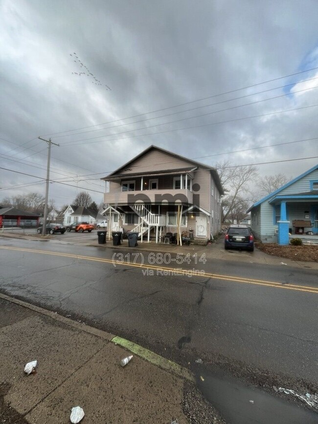 Building Photo - 213 1/2 S Madison Ave