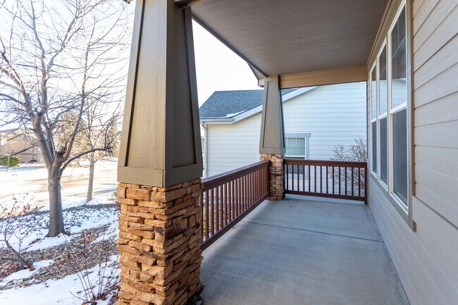 Building Photo - 9922 Red Sage Dr