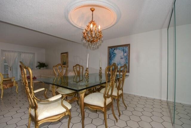 Building Photo - 1018 NE 25th Ave