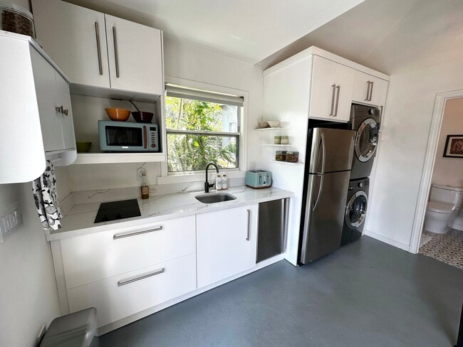 Open Kitchen - 1902 Walcott Way