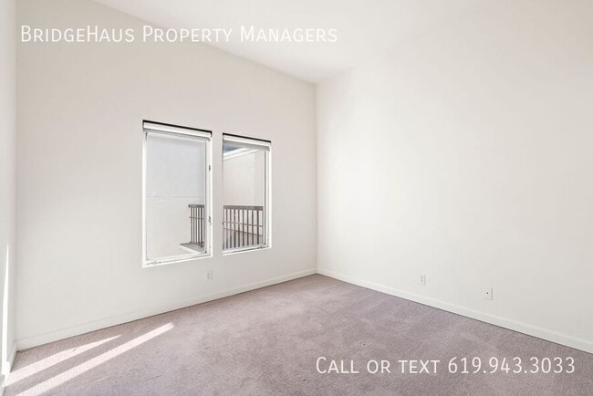 Building Photo - 655 Columbia St