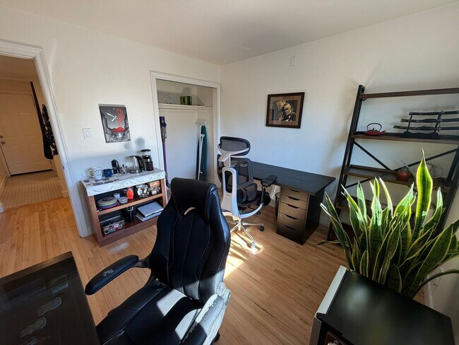 Building Photo - Fully Furnished 3BR/2BA Sacramento Home |  Flexible 3–12 Month Leases
