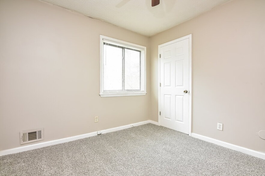Building Photo - 1260 Halter Ln