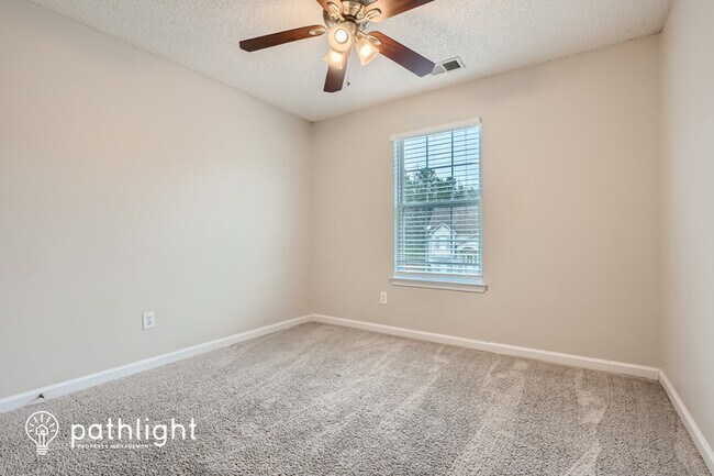 Building Photo - 3160 Brookfield Drive