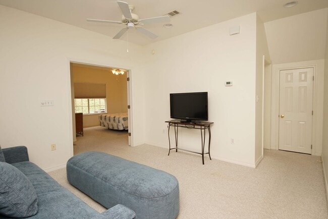 Building Photo - Townhome in Bluewater Bay