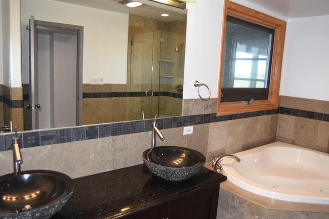 Building Photo - 15 Anson Rd